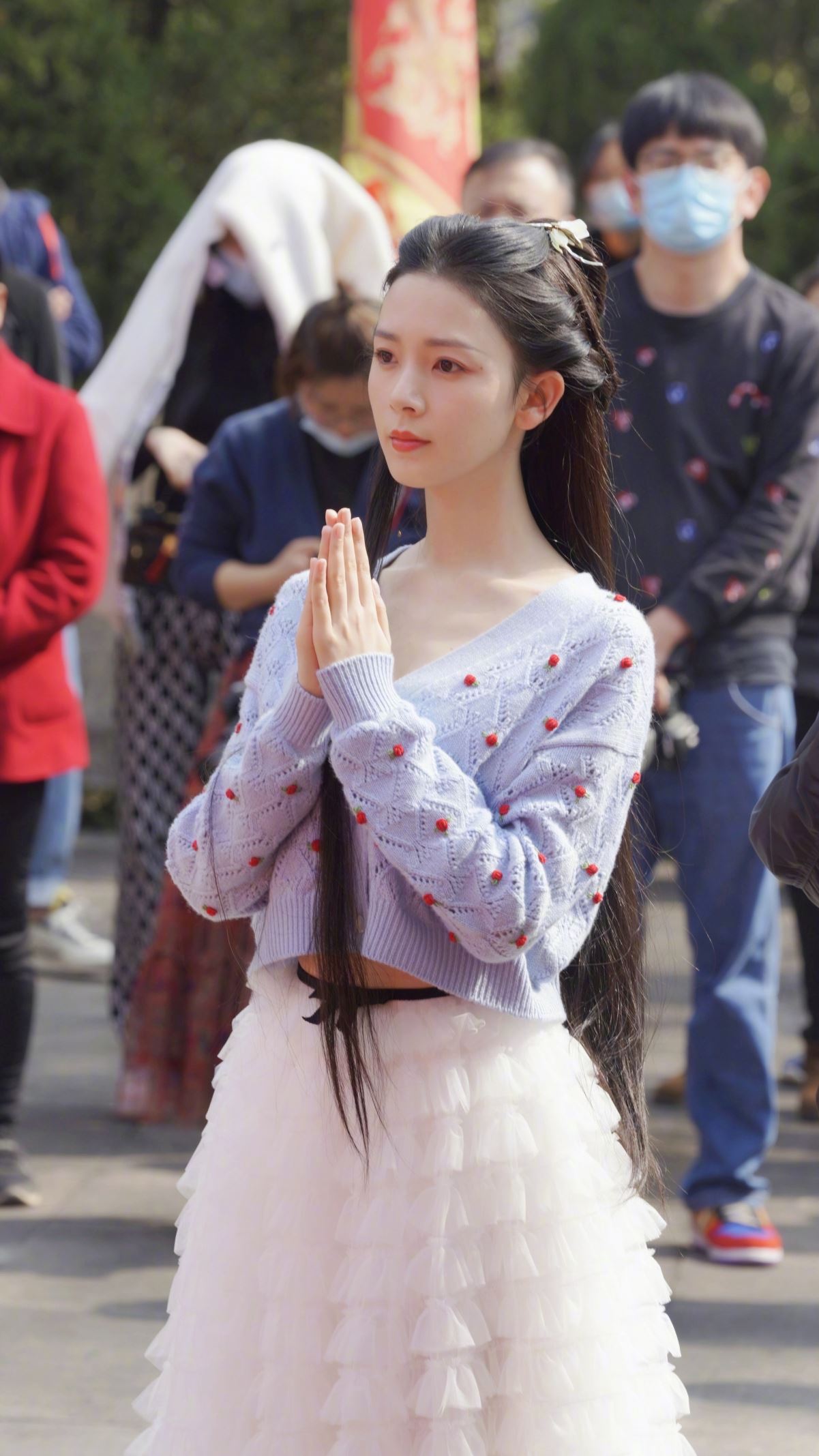 陈瑶 合十 虔诚 4k手机壁纸2160x3840