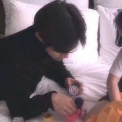 抱宠物带宠物情侣头像大全